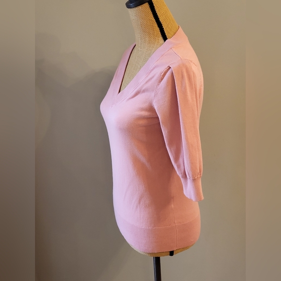 DKNY XSmall Pink Short Sleeve V-Neck Pullover Sweater - Picture 5 of 10